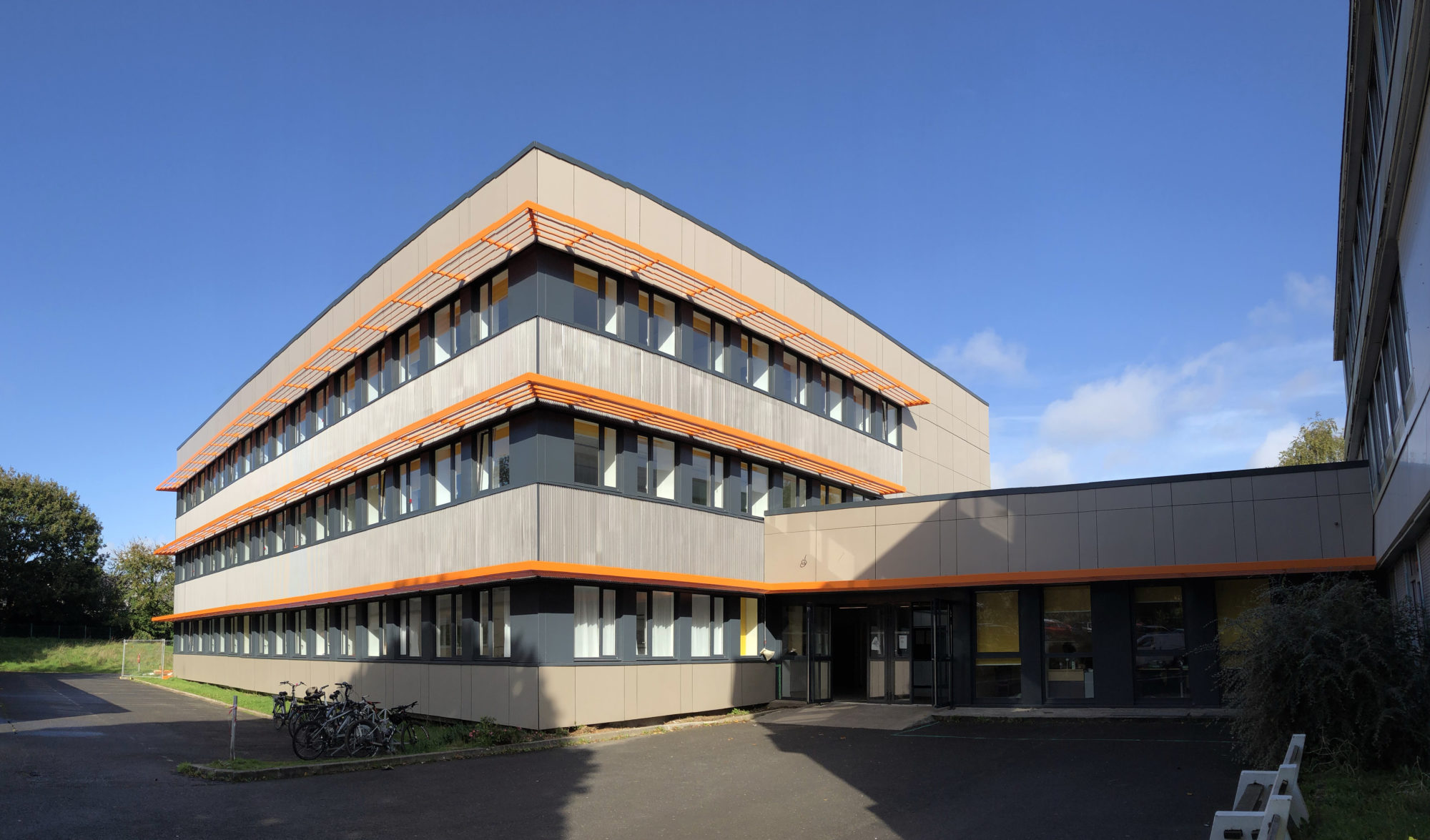 BREST-A-RONACH-1.jpg