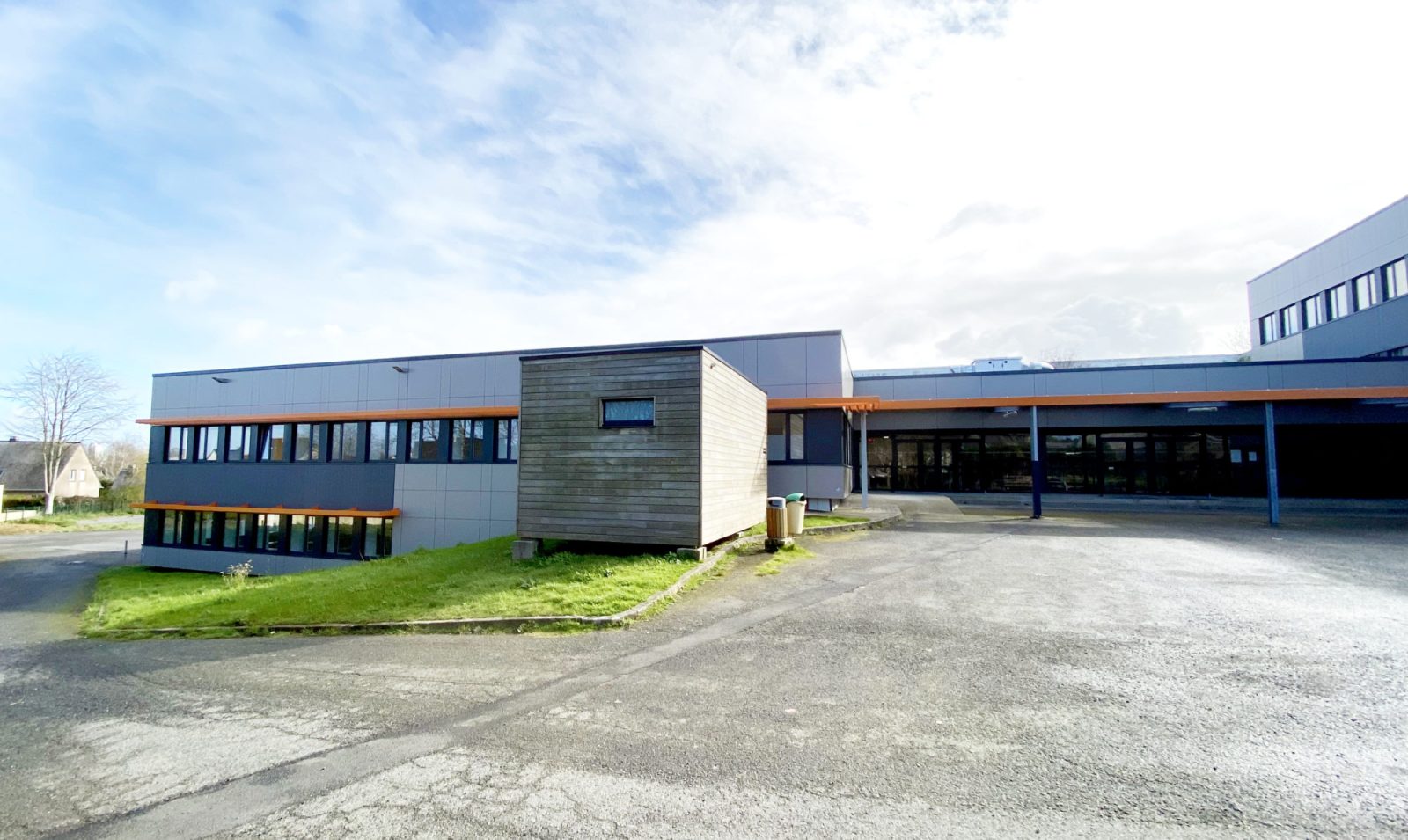 BREST-A-RONACH-4.jpg