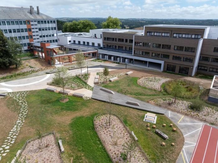 DOUARNENEZ – LYCÉE LE BRIS